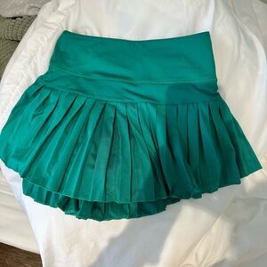 Worn 1x Gold Hinge Skirt